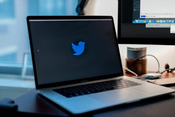8 Best Ways to Improve on Your Tweet Performance